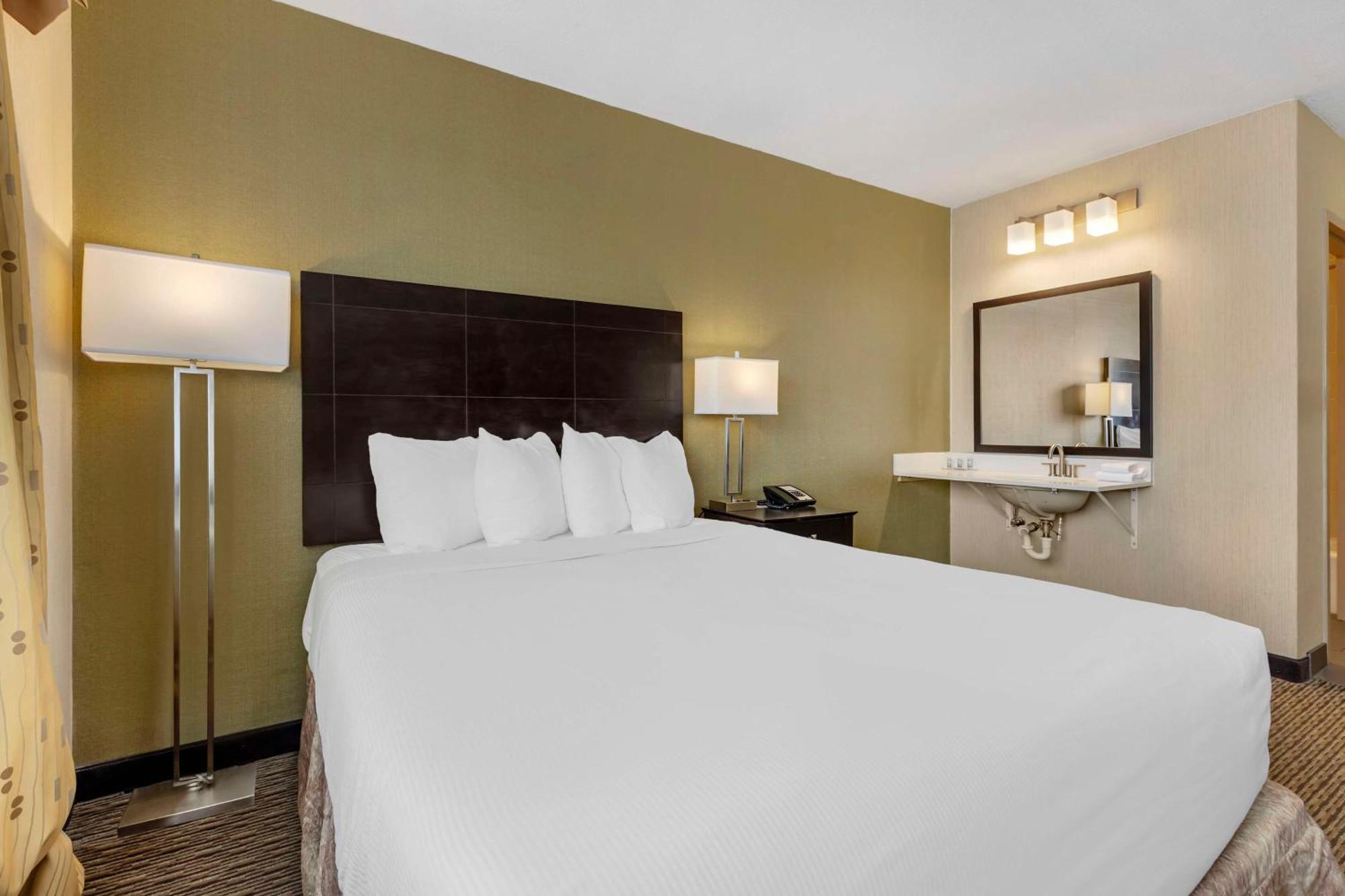 Best Western Watertown/Fort Drum Bagian luar foto