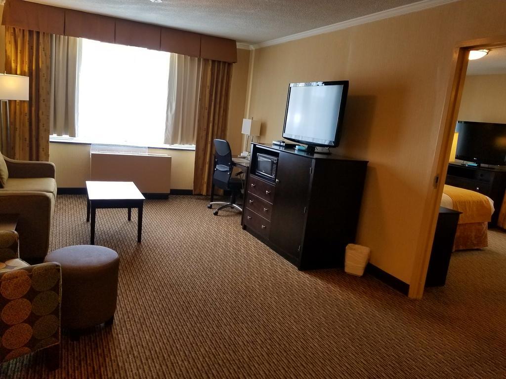Best Western Watertown/Fort Drum Bagian luar foto